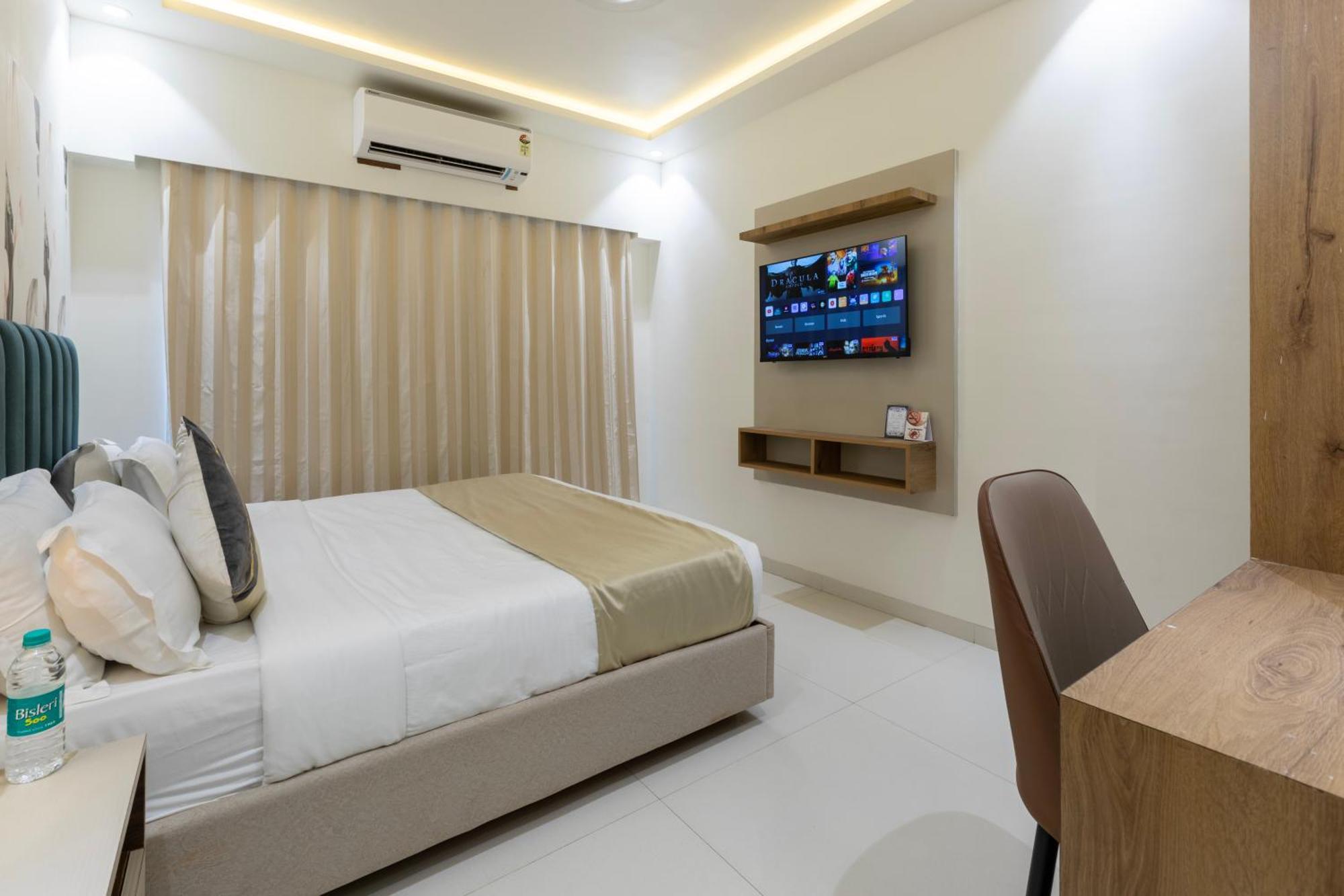 The Orion Premium Suites Bombay Exterior foto