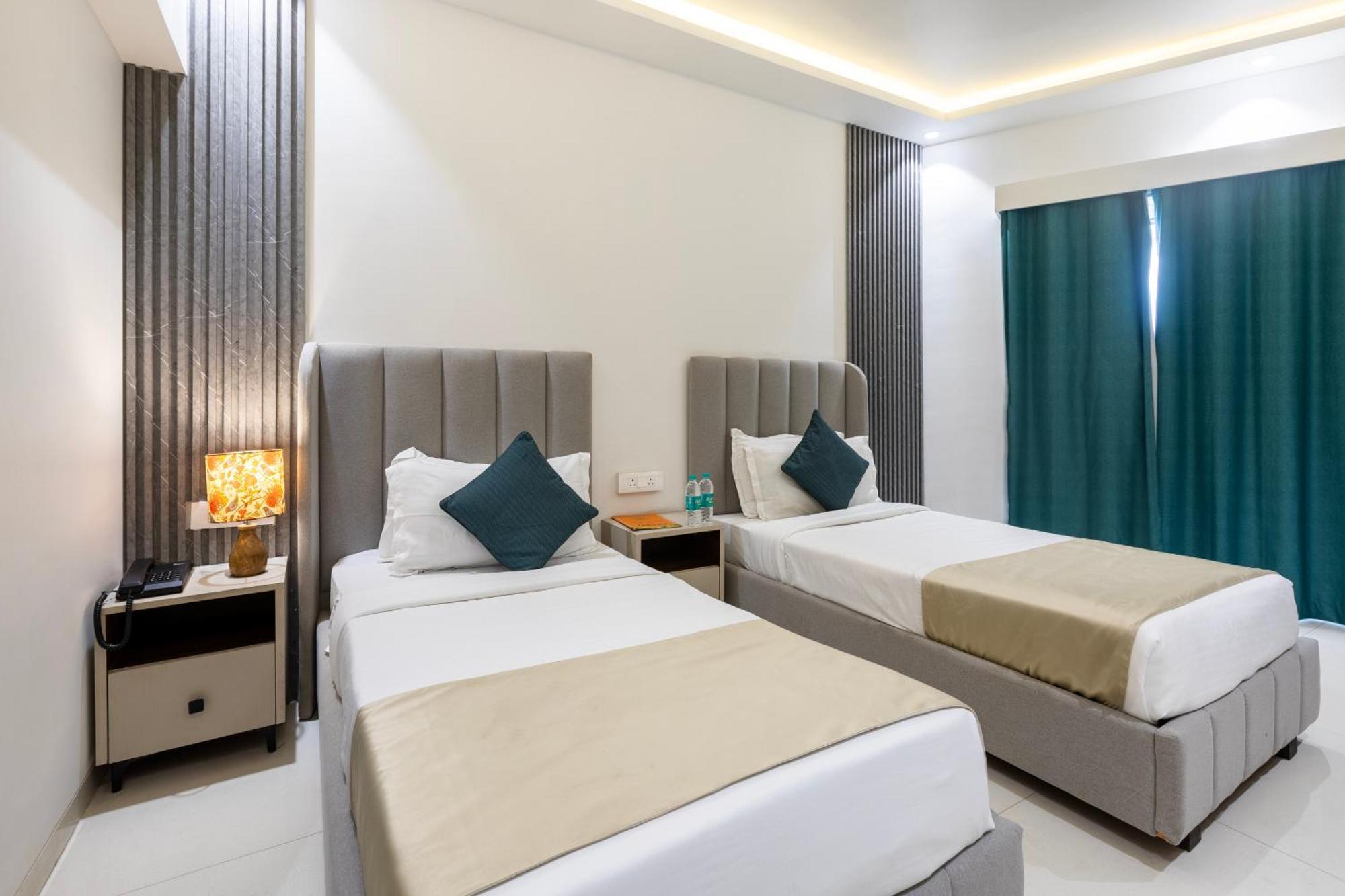 The Orion Premium Suites Bombay Exterior foto
