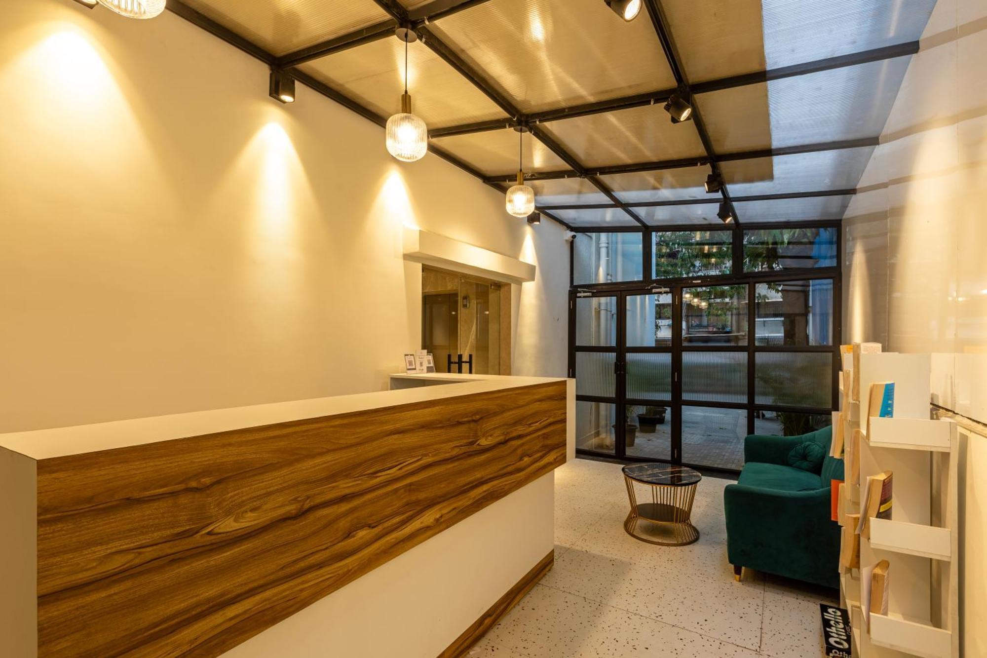 The Orion Premium Suites Bombay Exterior foto