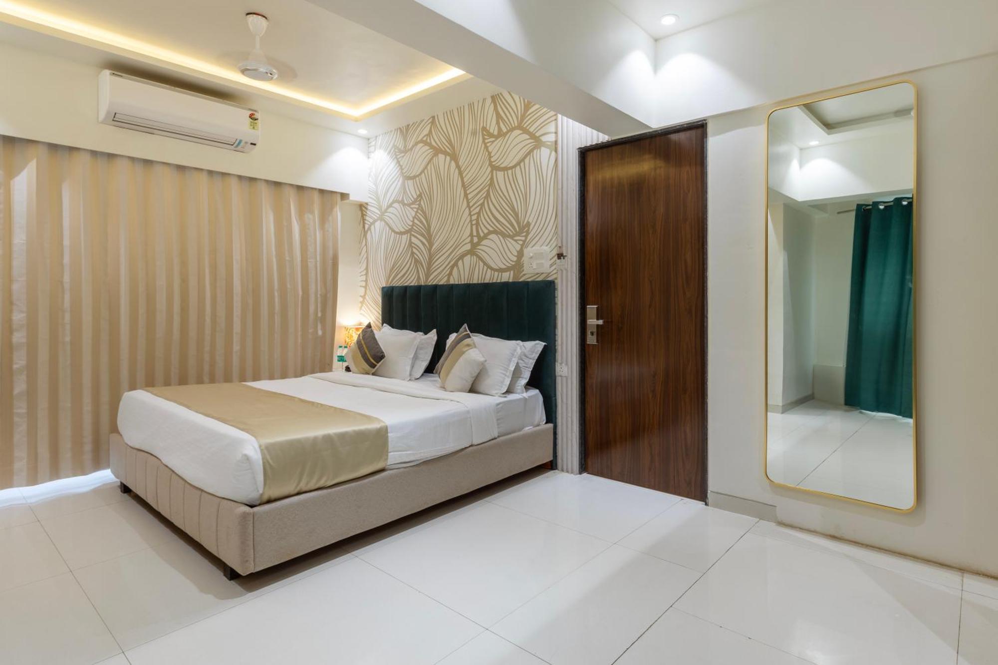 The Orion Premium Suites Bombay Exterior foto