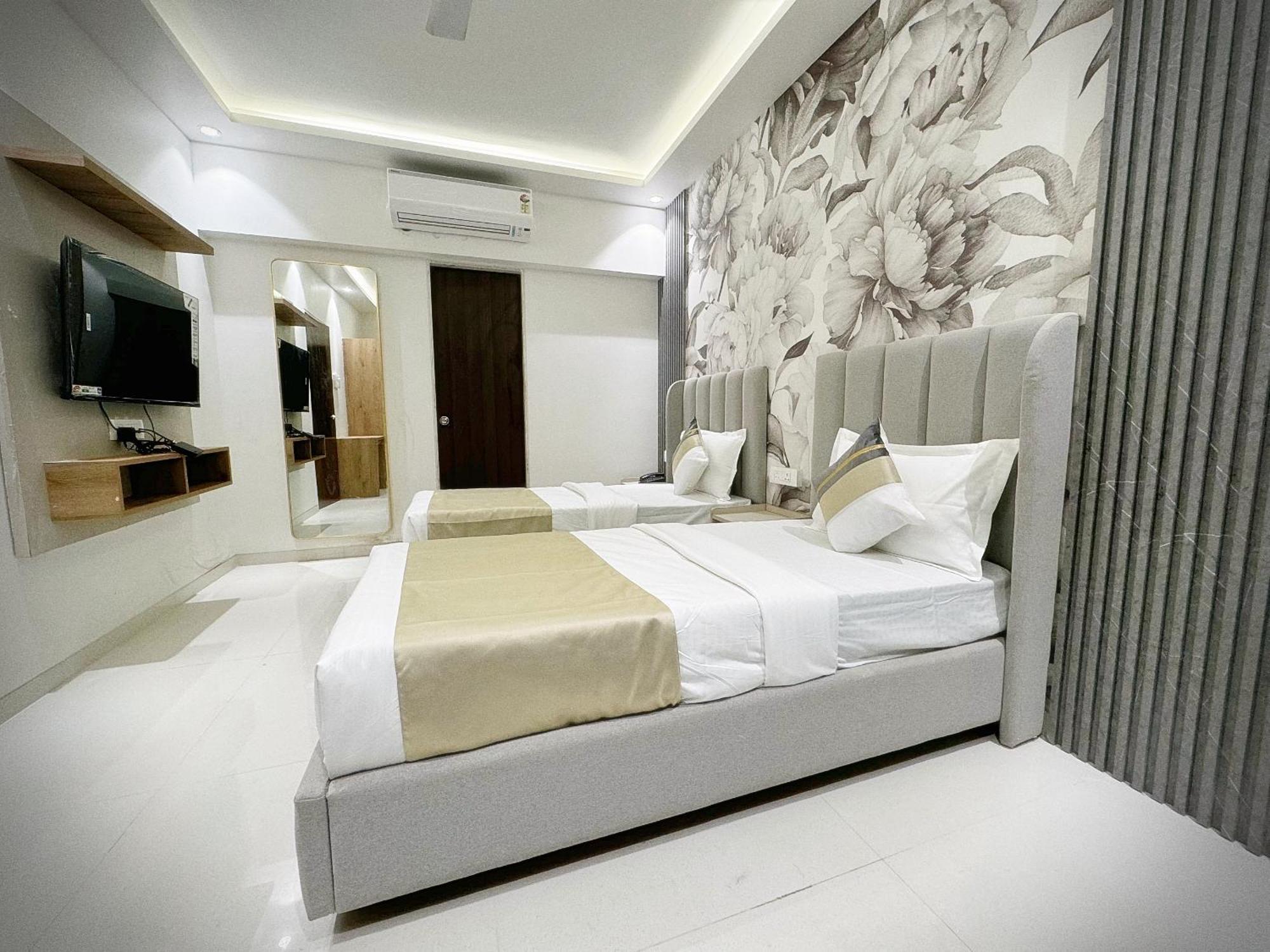 The Orion Premium Suites Bombay Exterior foto
