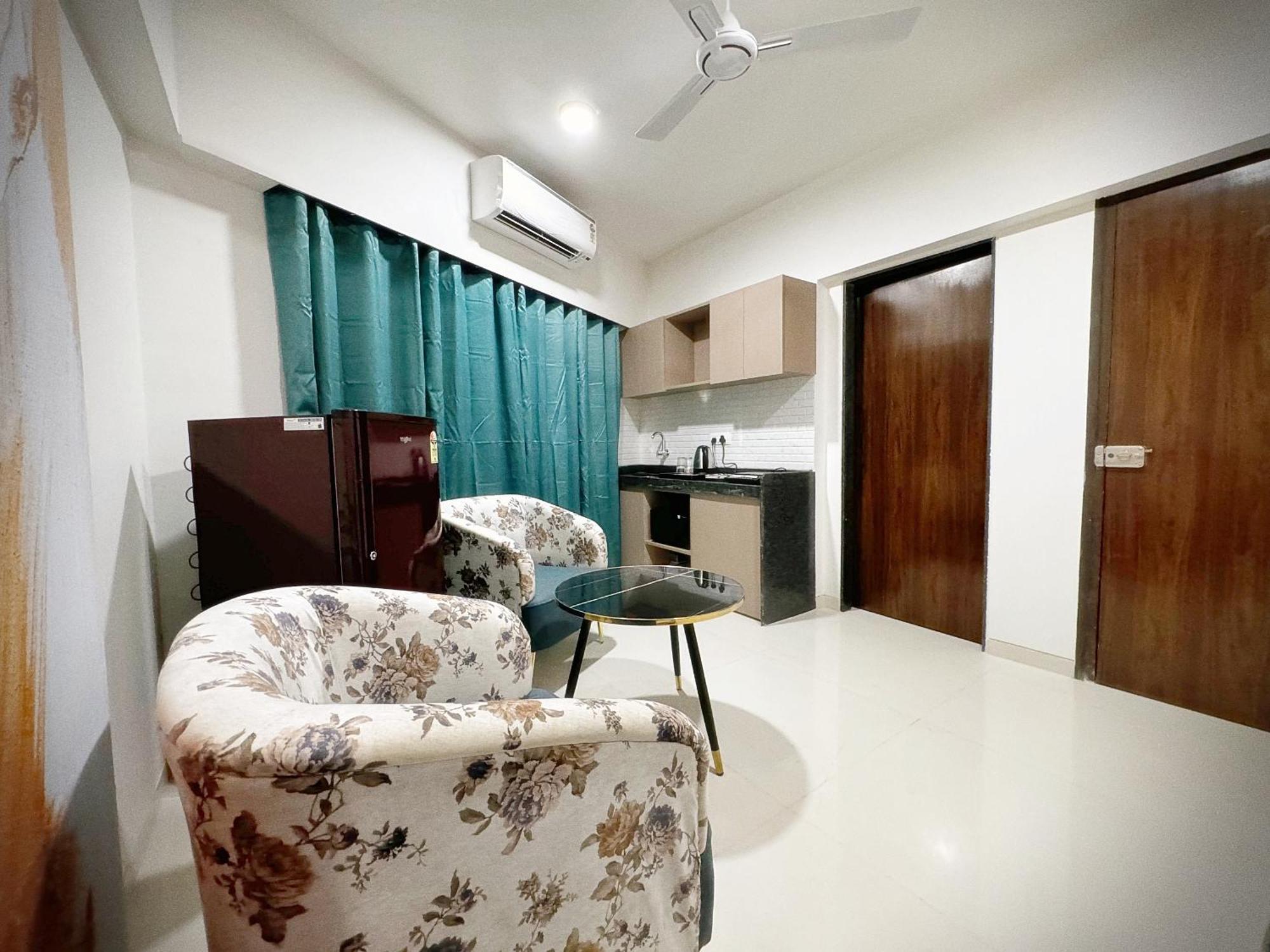 The Orion Premium Suites Bombay Exterior foto