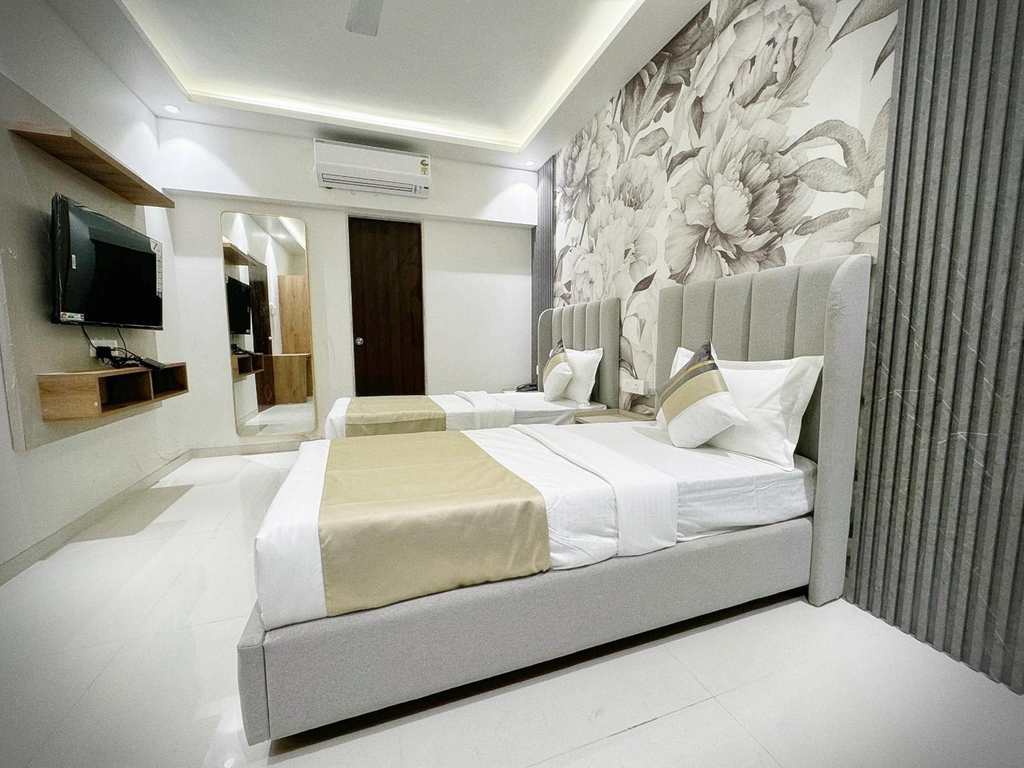 The Orion Premium Suites Bombay Exterior foto