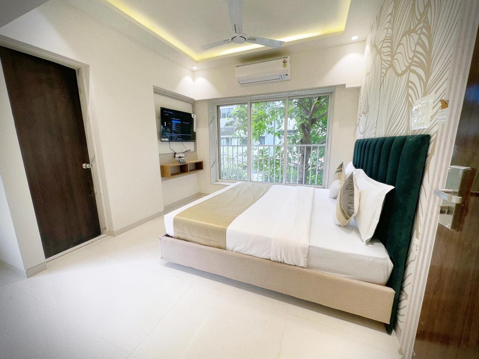 The Orion Premium Suites Bombay Exterior foto